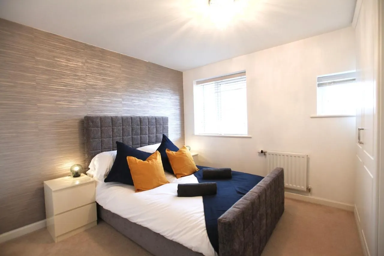 Large Stylish Cambridge House Appartement