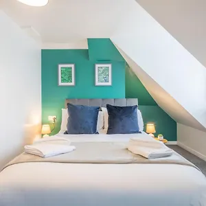 Private 7 With Kitchenette By Cb No Minimum Cambridge (Cambridgeshire)