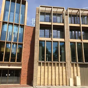 West Court- Jesus College ケンブリッジ